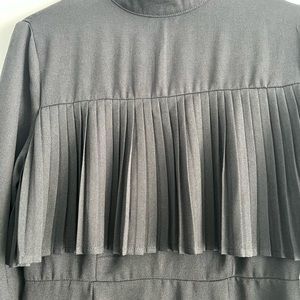 NWOT Prettylittlethings fun dress in size US 6